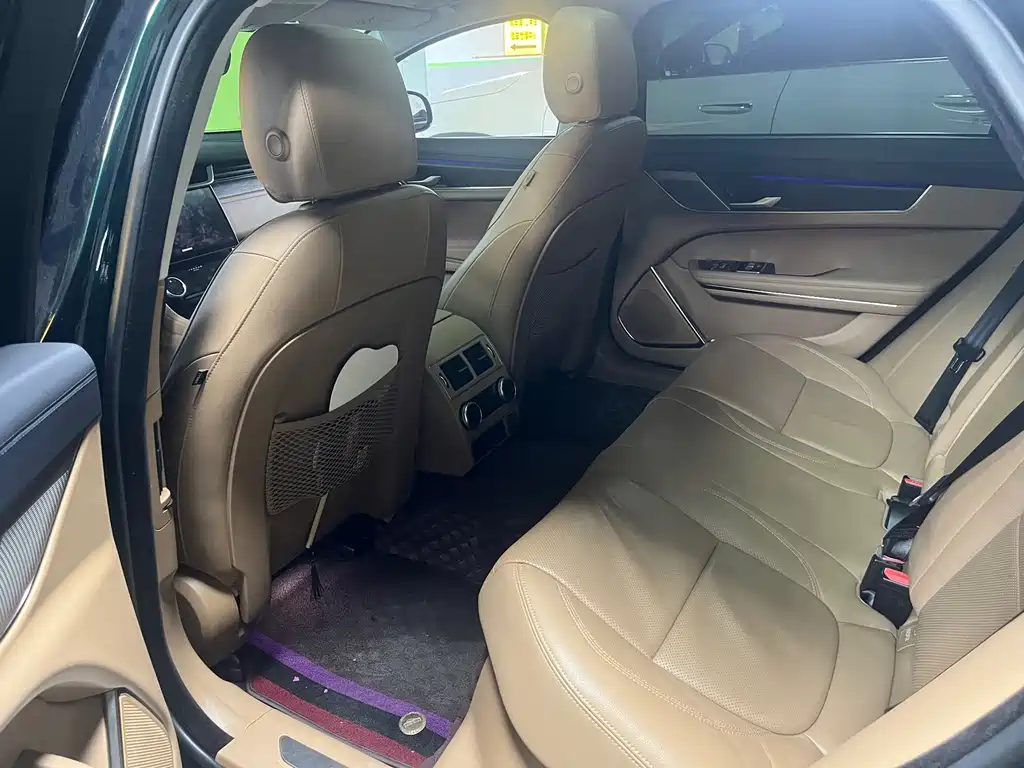 Jaguar XFL — миниатюра 5