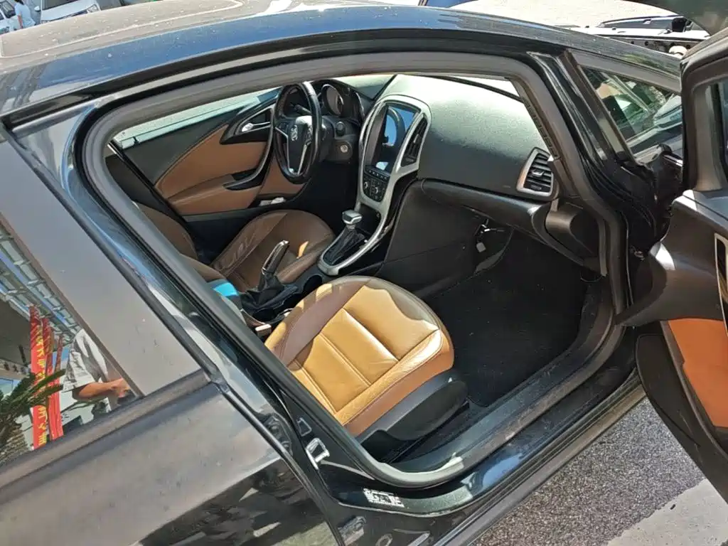 Buick Excelle — миниатюра 9