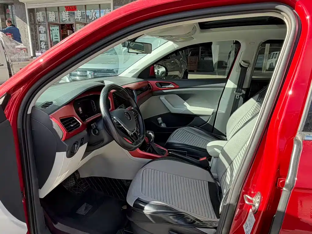 Volkswagen T-Cross — миниатюра 9