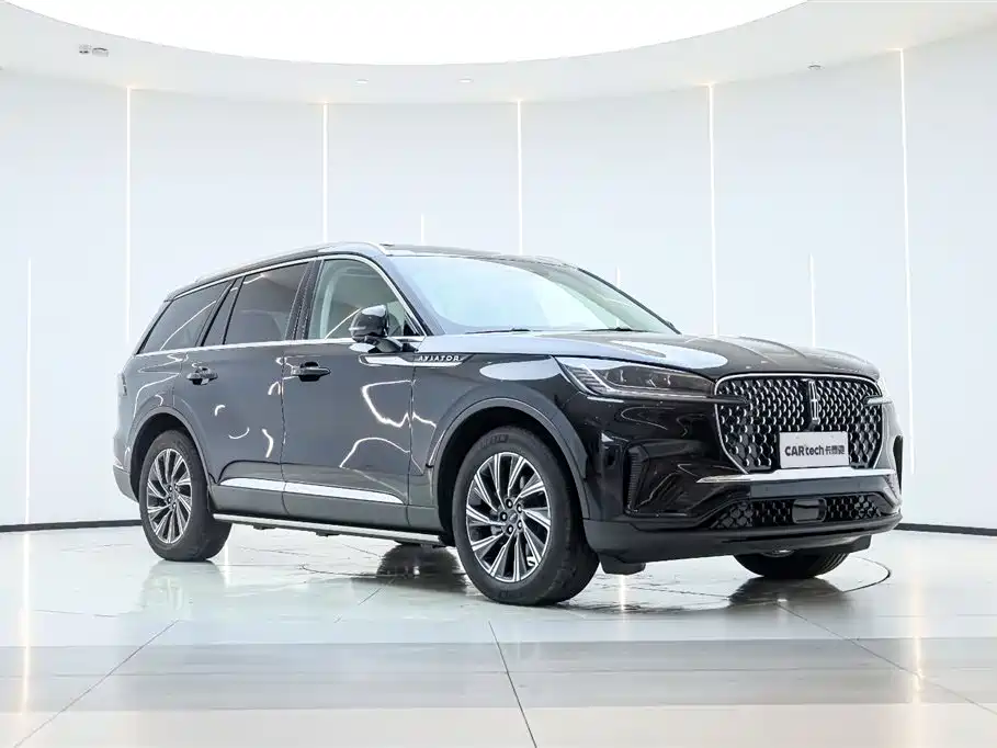 Lincoln Aviator 2024 3.0T V6 мест