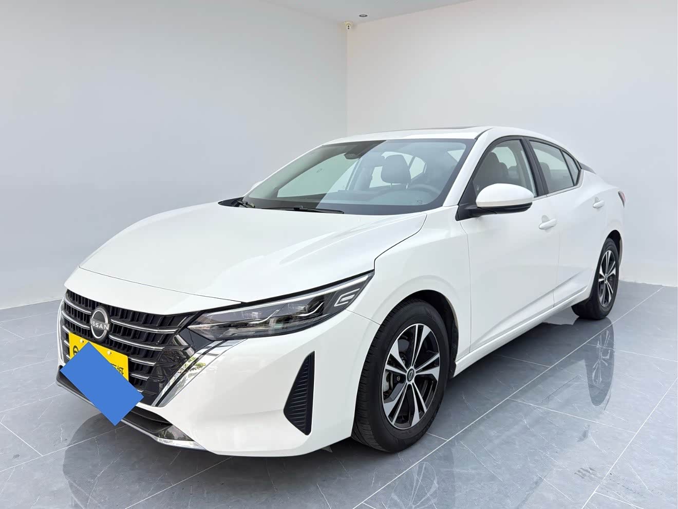 Nissan Sylphy 1.6 л 2024 г. Белый, пробег 41000 км