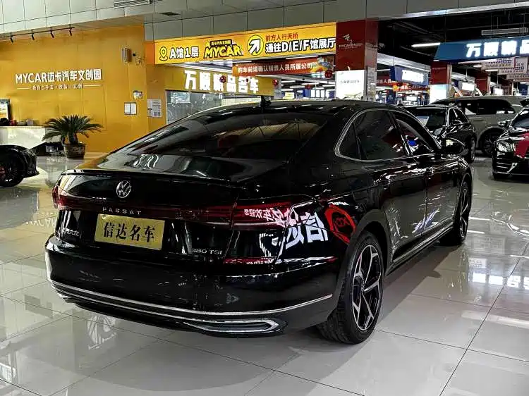 Volkswagen Passat 2026 380TSI