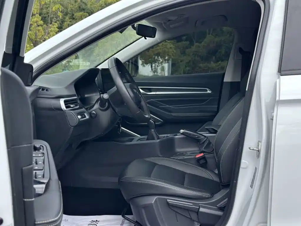 Geely Emgrand — миниатюра 8