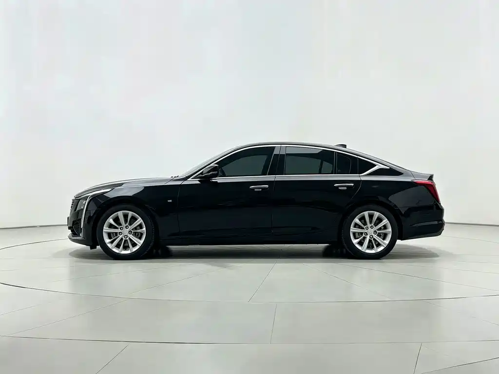 Cadillac CT5 — миниатюра 8
