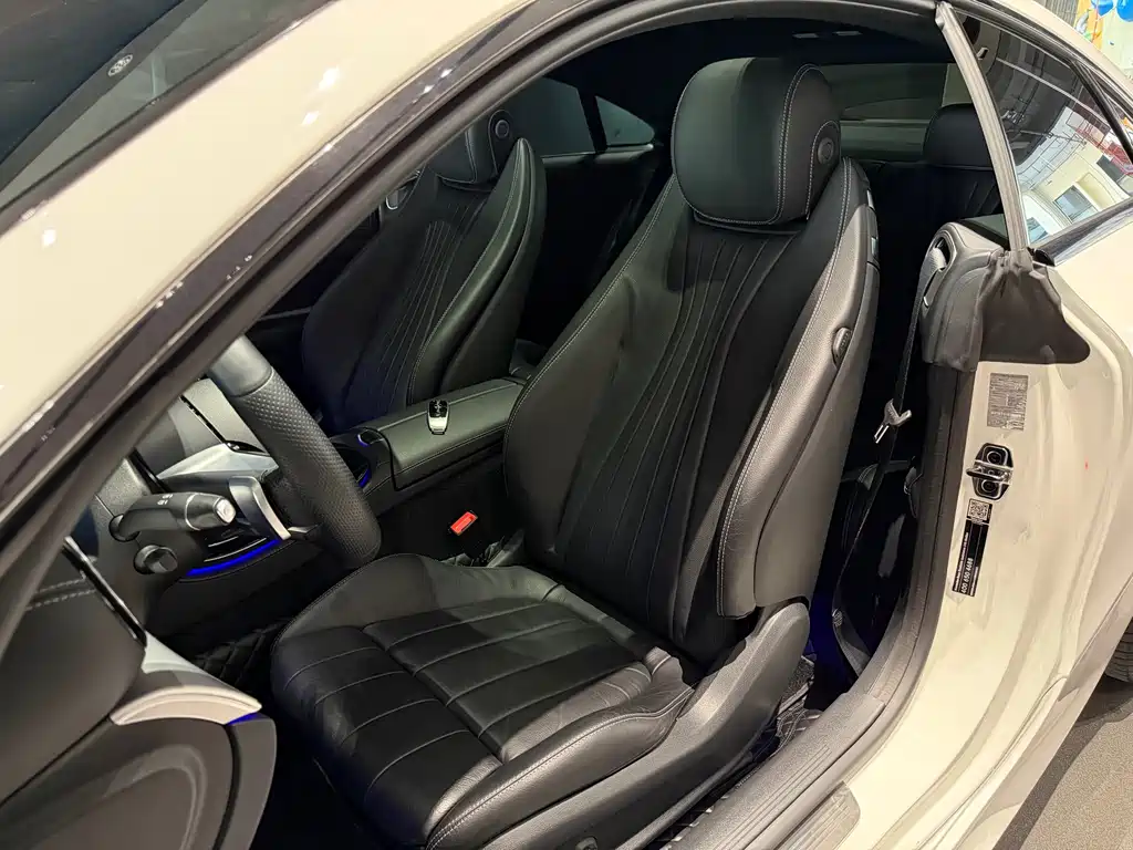 Mercedes-Benz E-Class (Import) — миниатюра 8