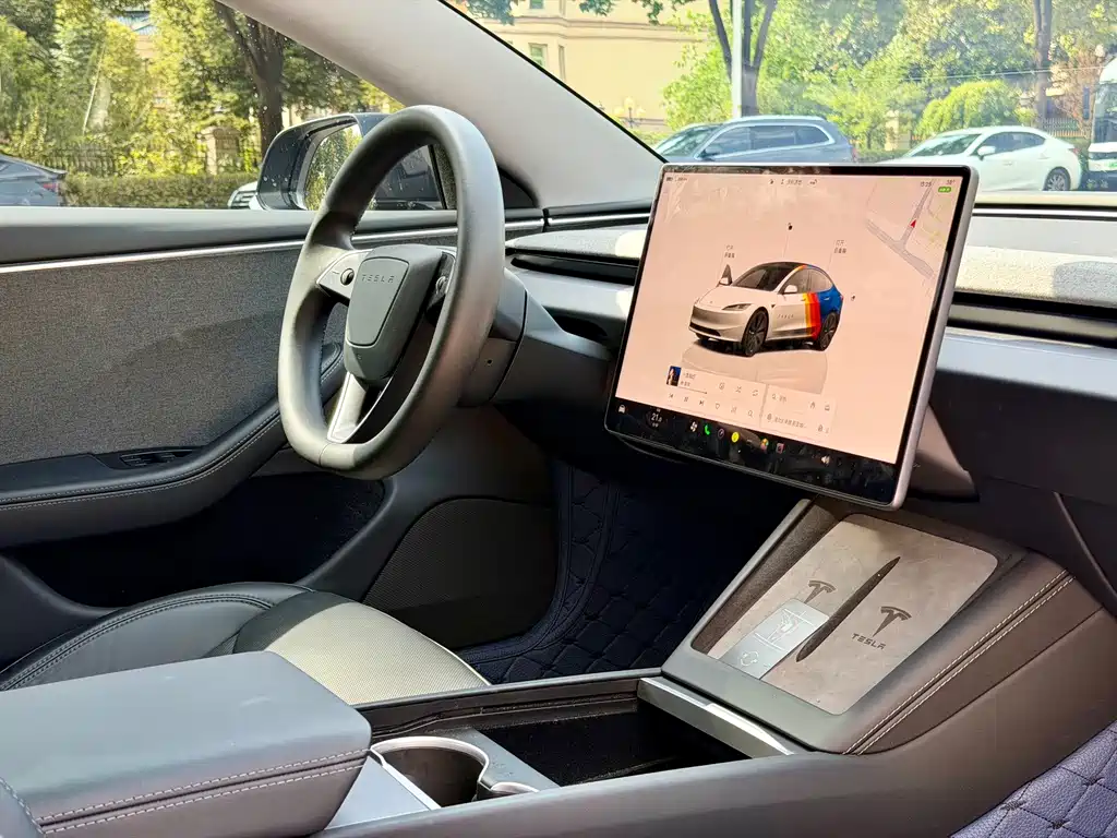 Tesla Model 3 — миниатюра 9