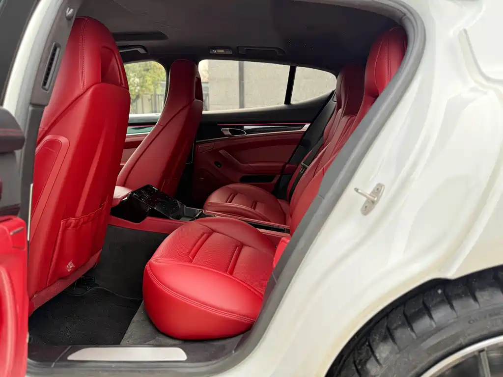 Porsche Panamera 2014 Panamera 4 3.0T