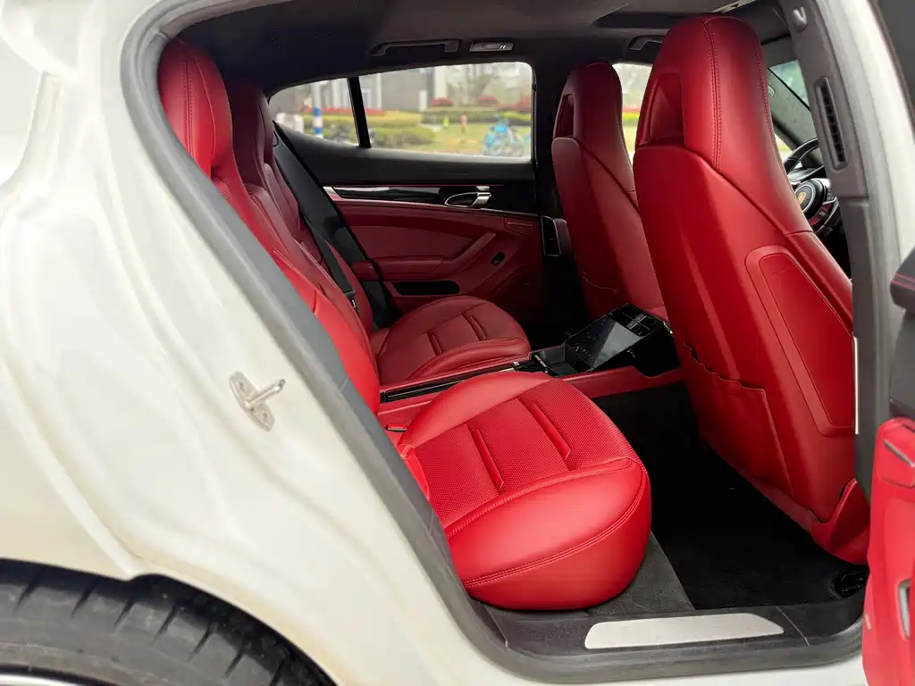 Porsche Panamera 2014 Panamera 4 3.0T