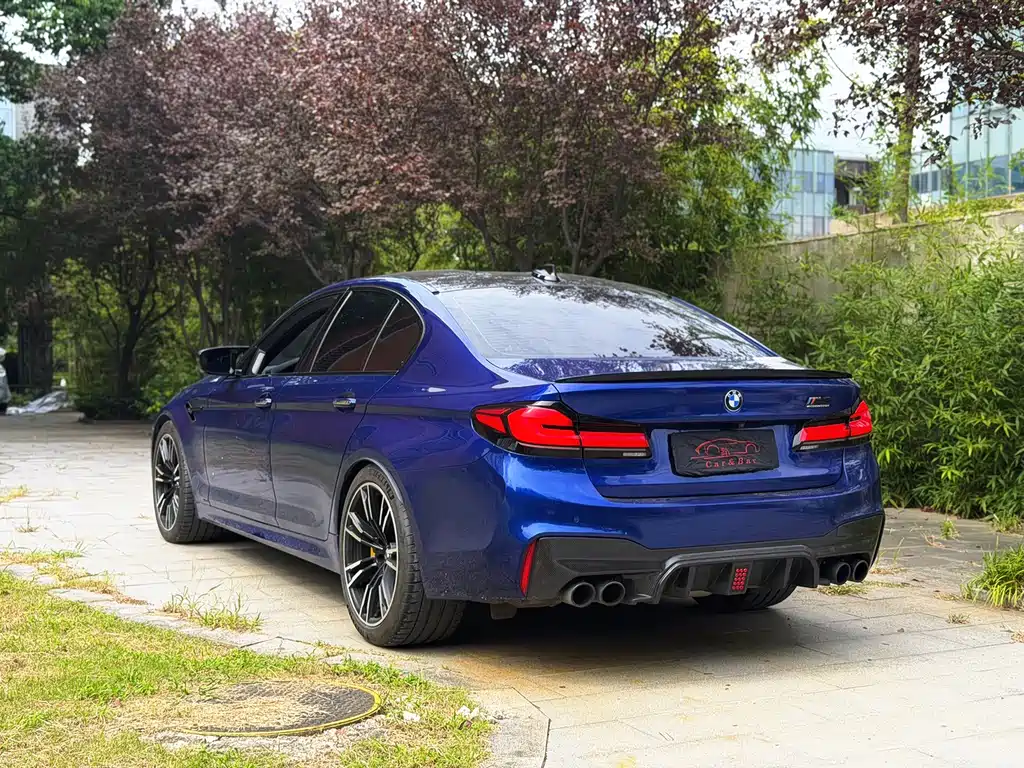 BMW M5 — миниатюра 2