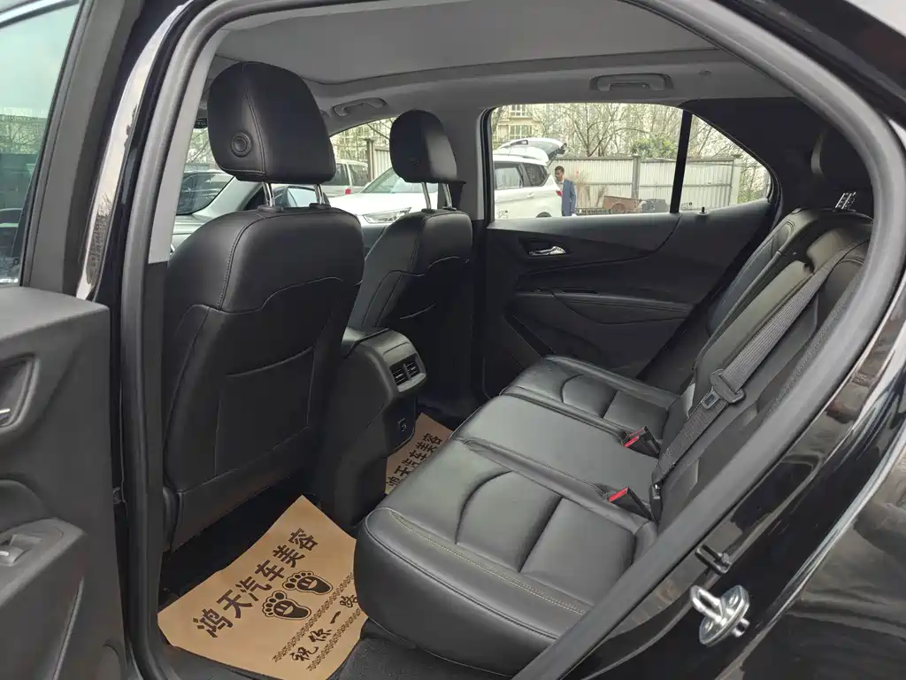 Chevrolet Equinox — миниатюра 8