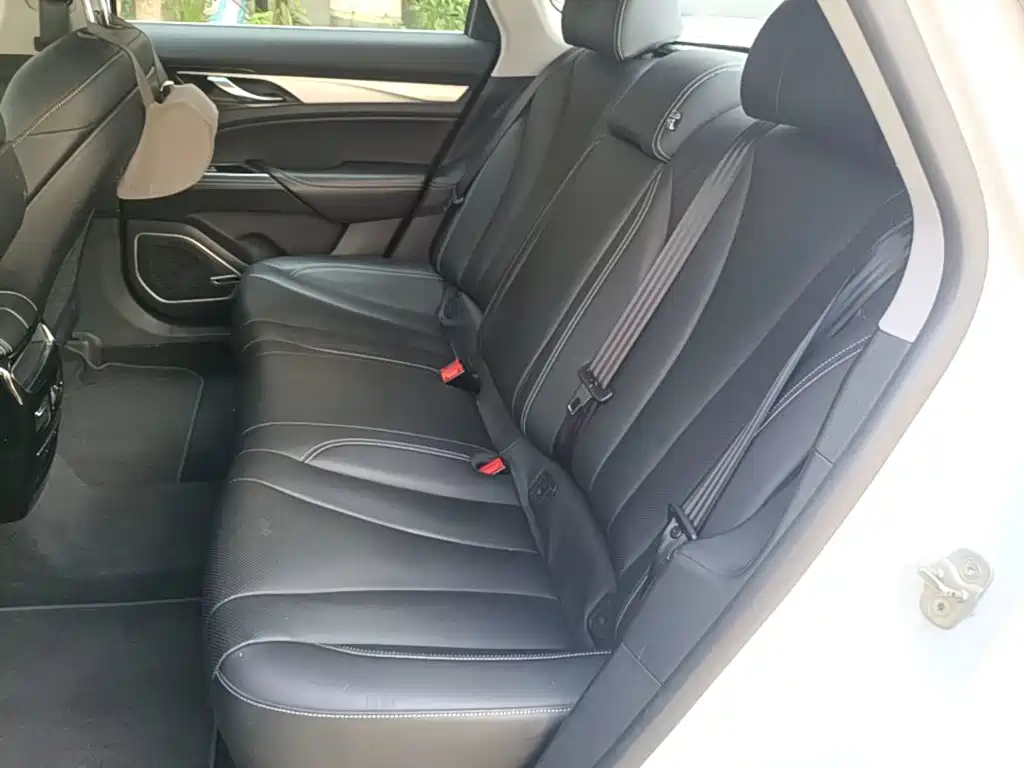 Geely Borui Hybrid — миниатюра 17