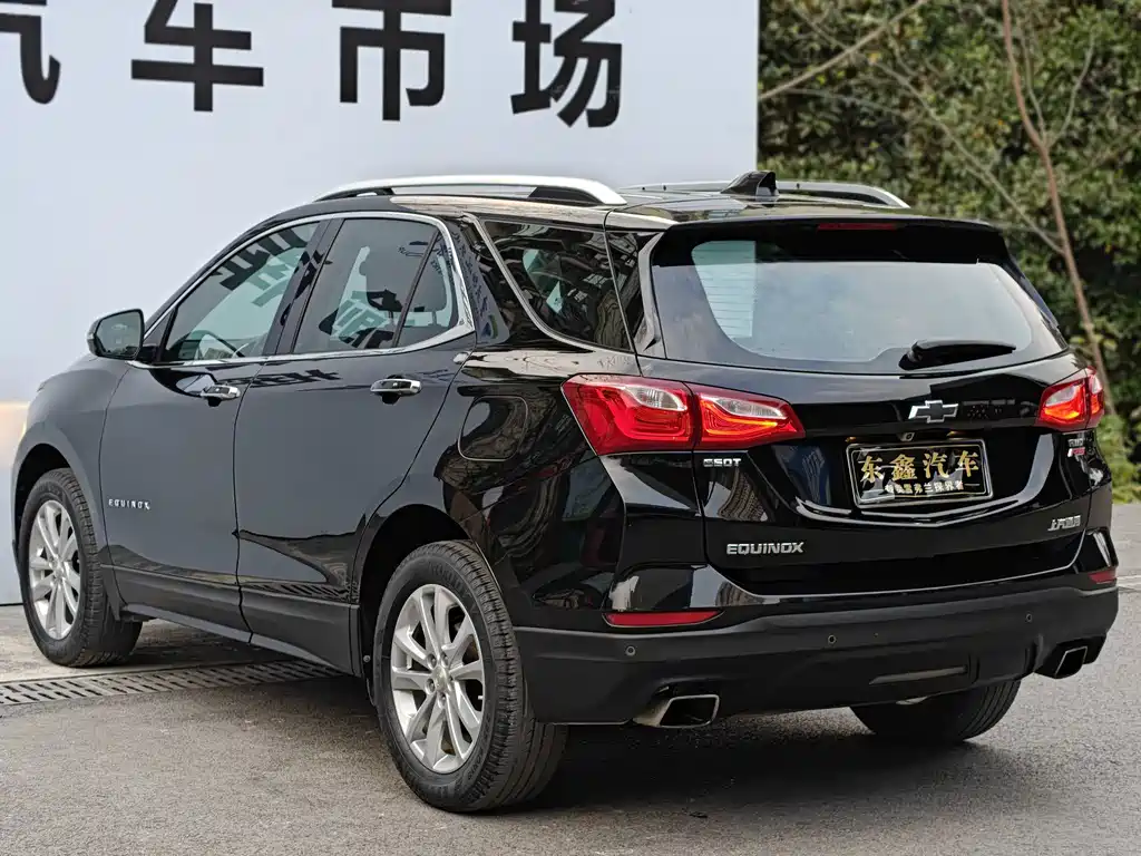 Chevrolet Equinox — миниатюра 18