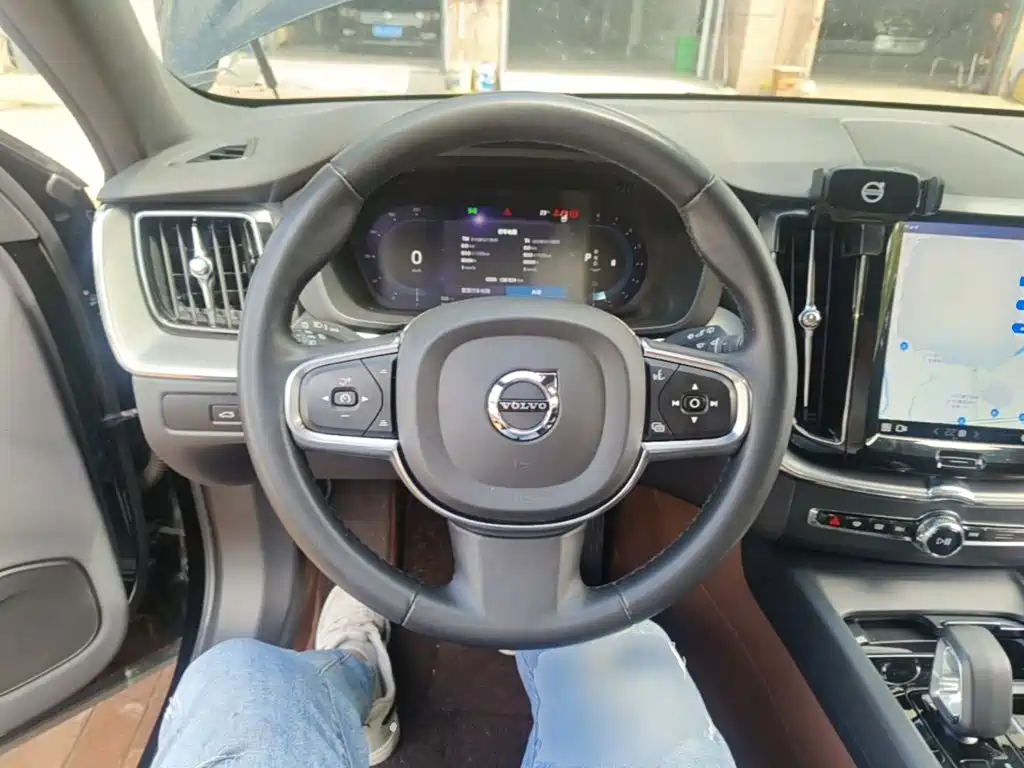 Volvo XC60 — миниатюра 7