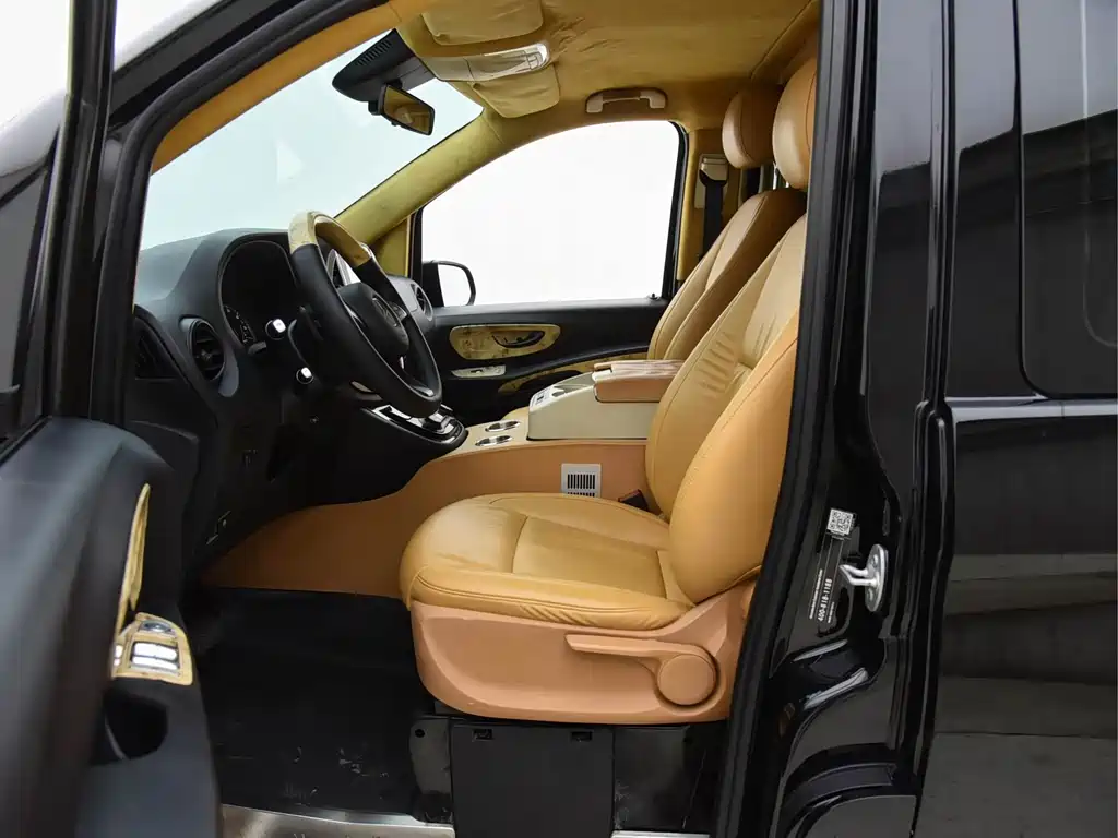 Mercedes-Benz Vito 2018 2.0T Elite 7 мест V