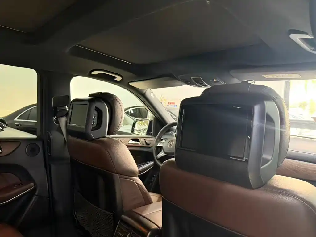 Mercedes-Benz GL-Class — миниатюра 12