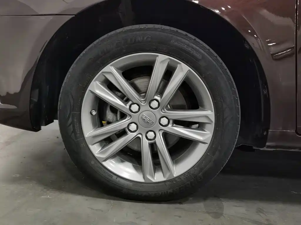 Geely Emgrand — миниатюра 17