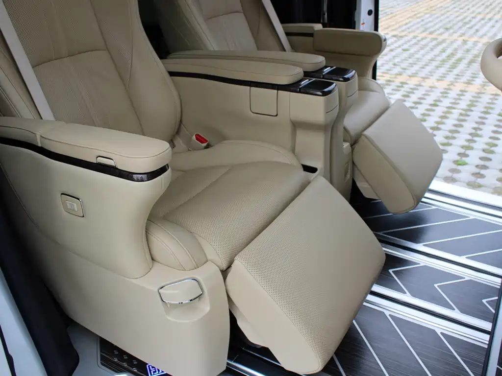 Toyota Vellfire 2020 2.5L HV Luxury