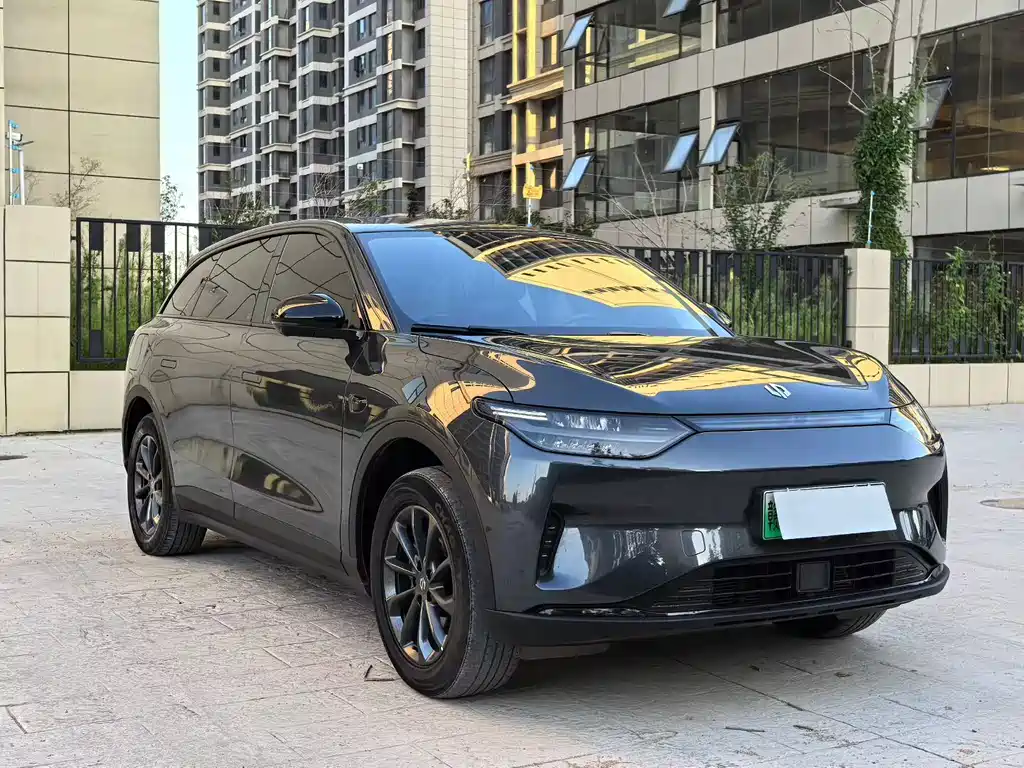 Leapmotor Leapmotor C11 — миниатюра 3