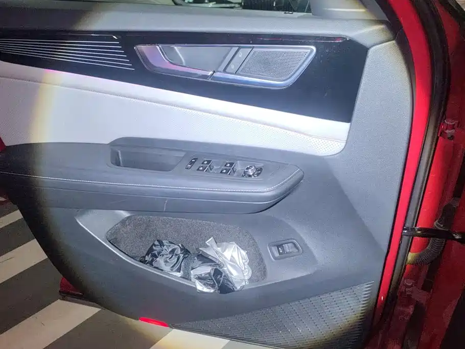 Volkswagen Teramont — миниатюра 7