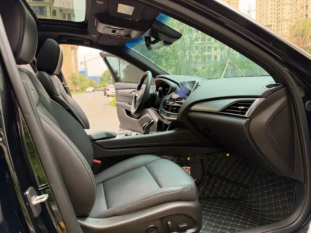 Cadillac CT5 — миниатюра 9