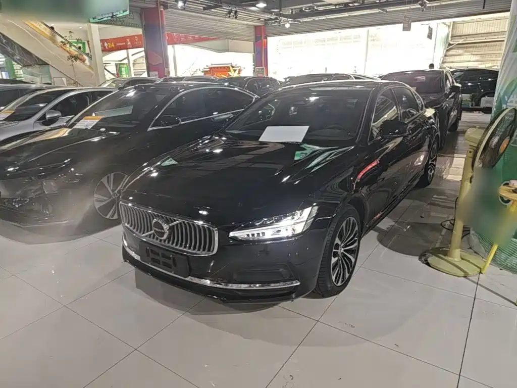 Volvo S90 — миниатюра 2