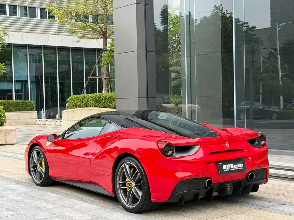 Ferrari 488 — миниатюра 9
