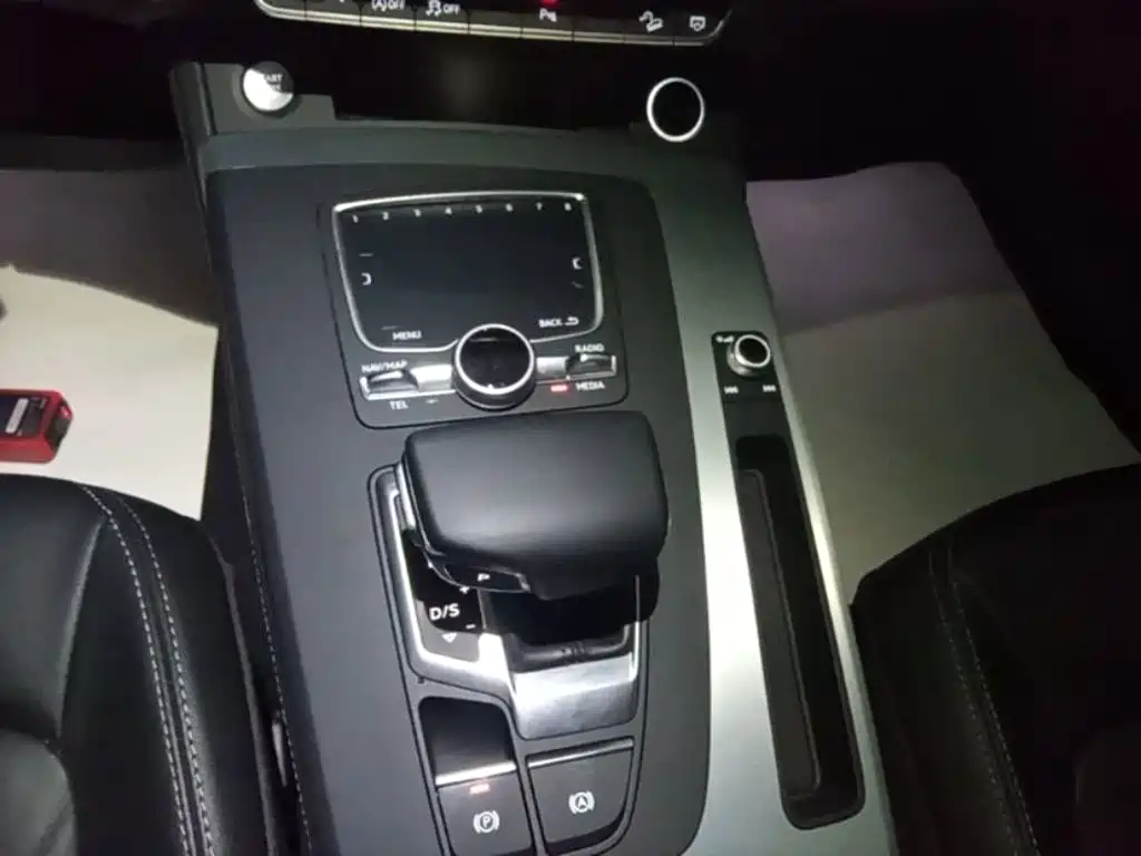 Audi Q5L — миниатюра 14