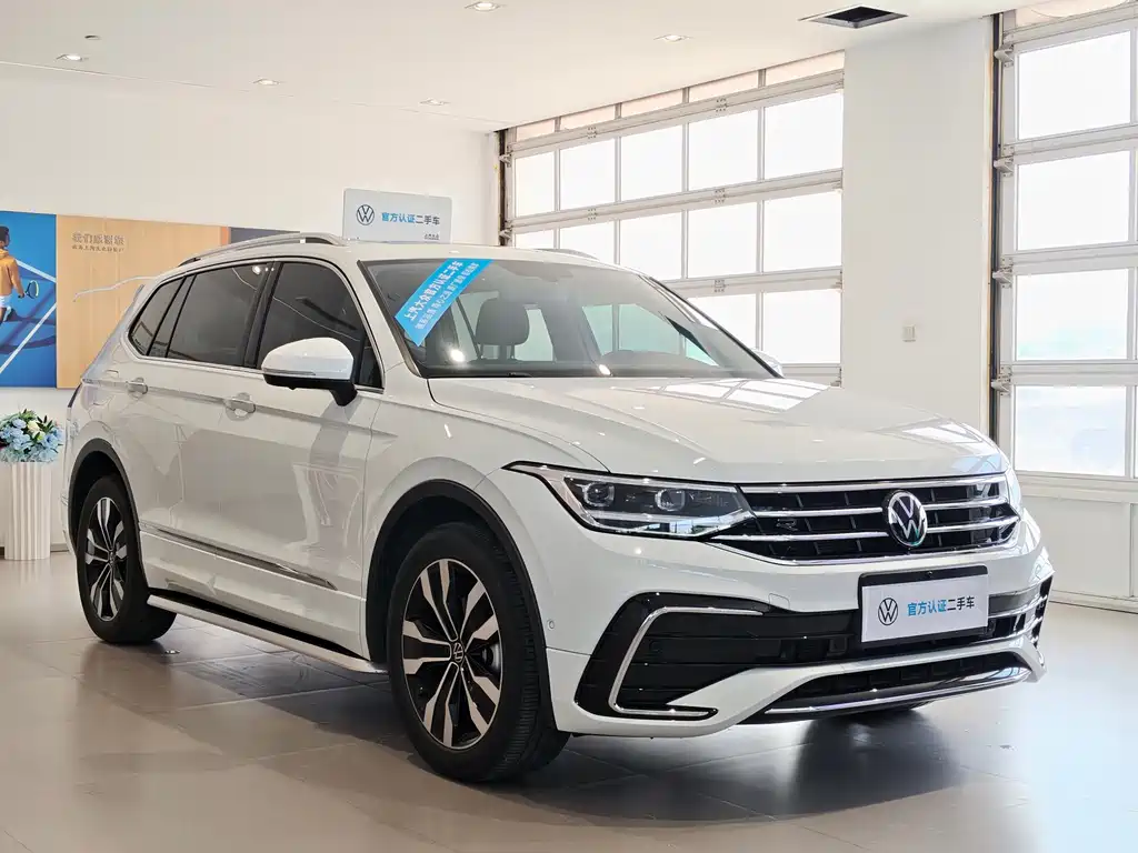 Volkswagen Tiguan L L 2024 330TSI AT R-Line