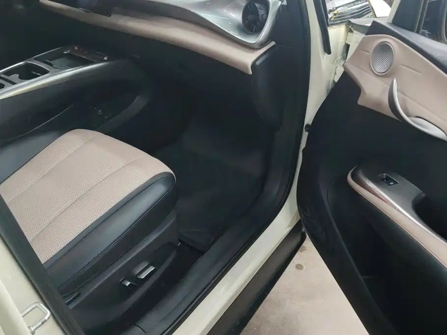 BYD Dolphin — миниатюра 8