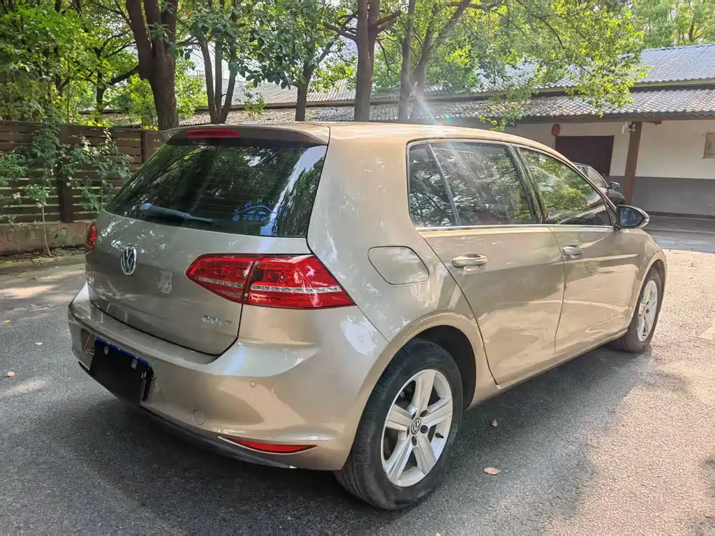 Volkswagen Golf — миниатюра 4