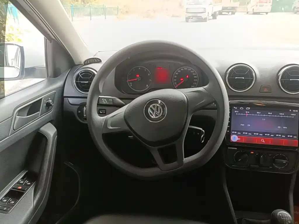 Volkswagen Jetta — миниатюра 11