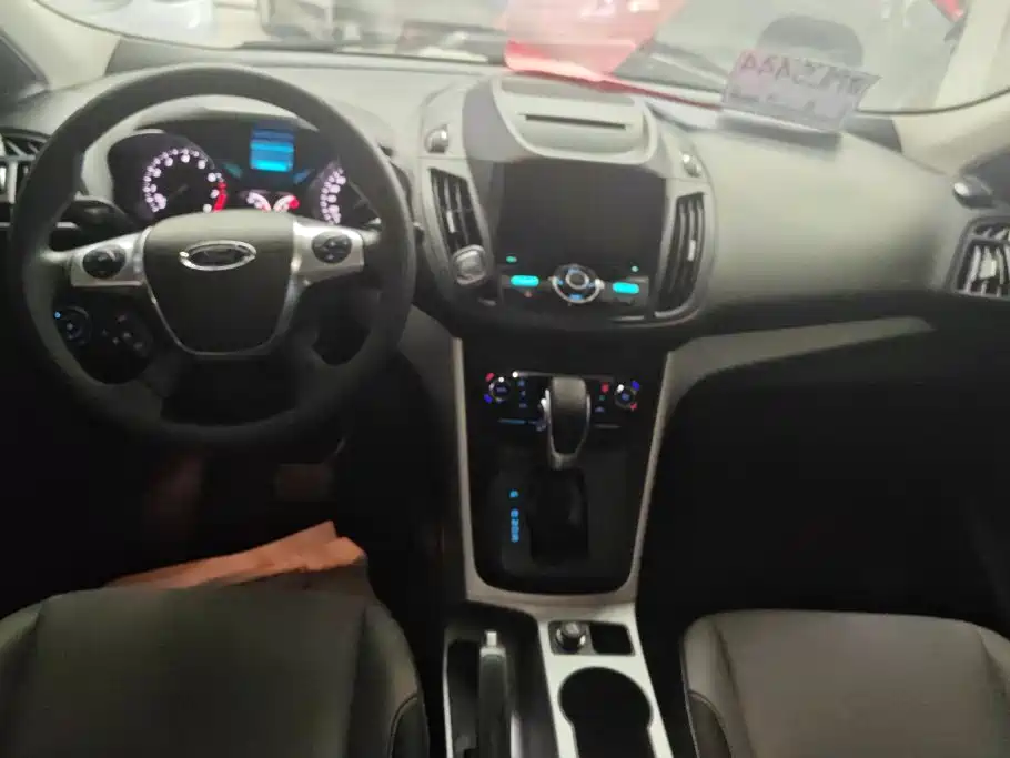 Ford Kuga — миниатюра 12
