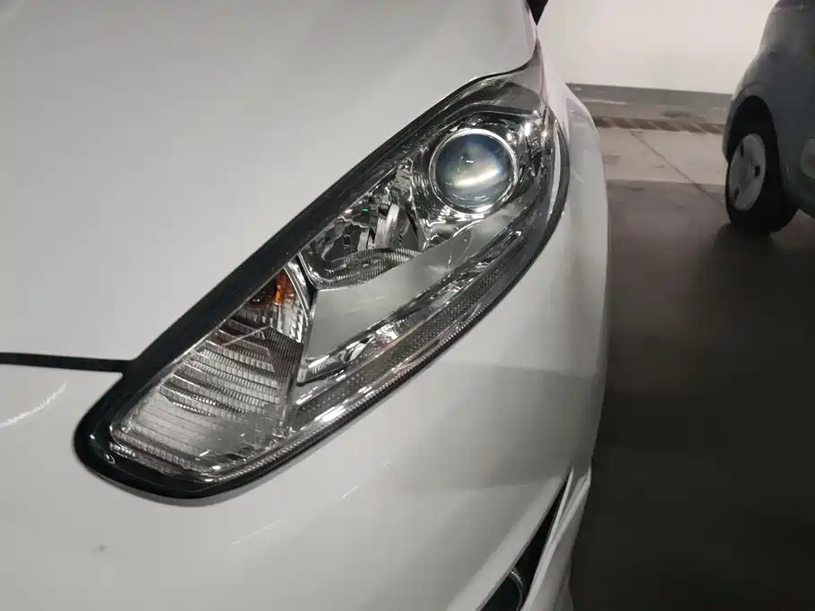 Ford Fiesta — миниатюра 5