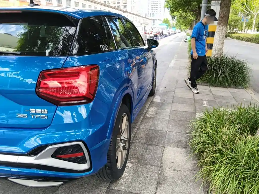 Audi Q2L — миниатюра 8