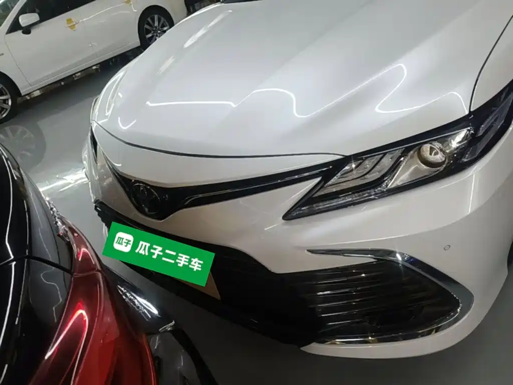 Toyota Camry — миниатюра 3
