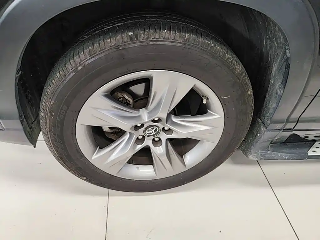 Toyota Highlander — миниатюра 23