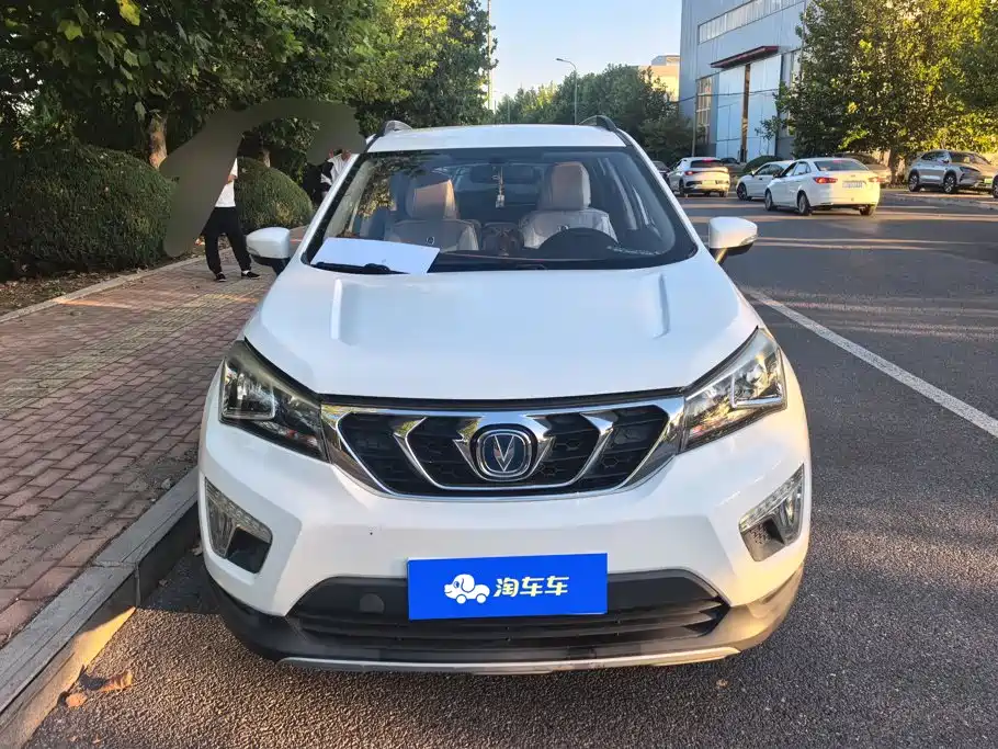 Changan CS15 — миниатюра 2