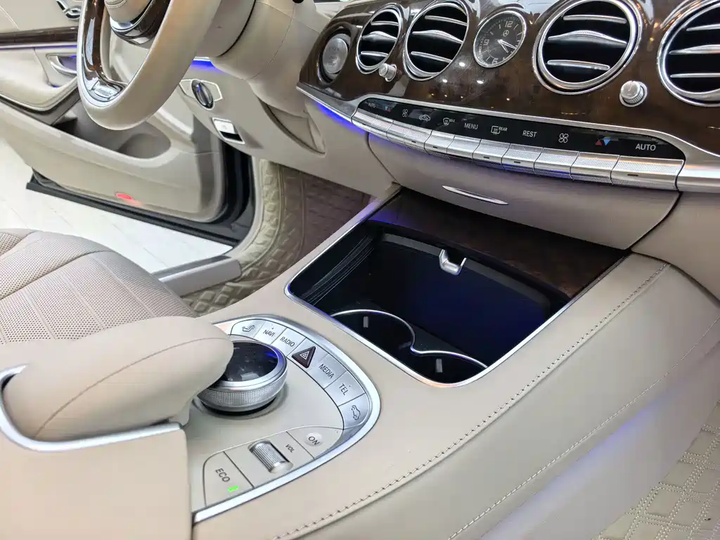 Mercedes-Benz S-Class — миниатюра 11