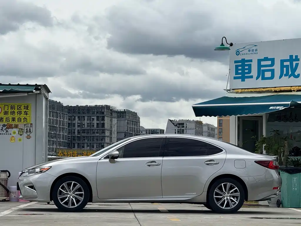 Lexus ES — миниатюра 3