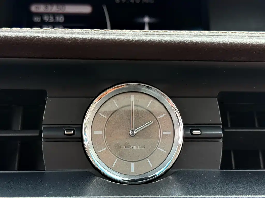 Lexus ES — миниатюра 15