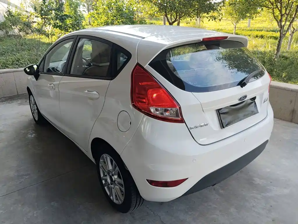 Ford Fiesta — миниатюра 5