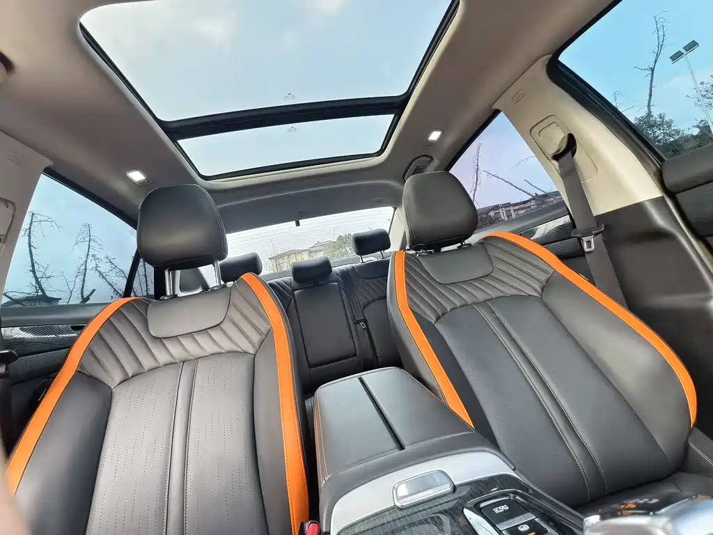 DONGFENG YI HYUN MAX