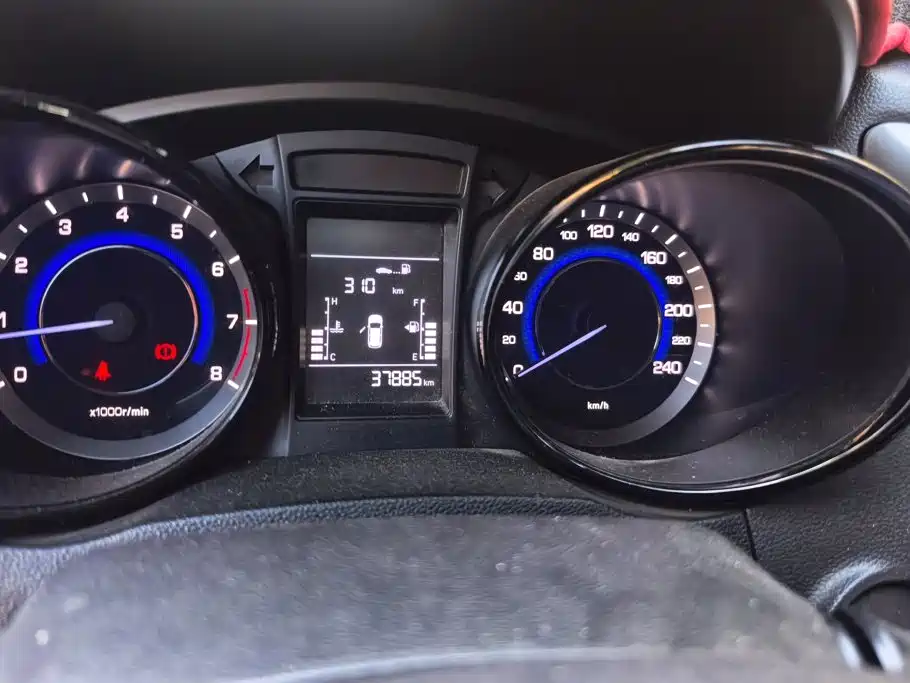 Changan CS15 — миниатюра 14