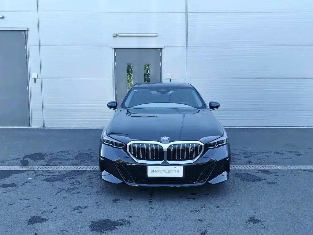 BMW i5 — миниатюра 2