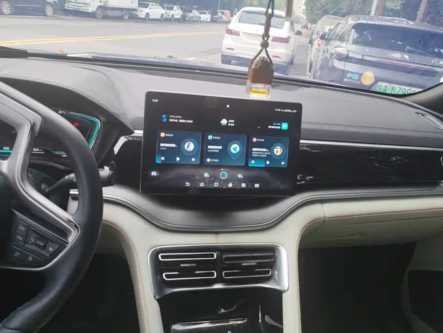 BYD PLUS New Energy — миниатюра 13