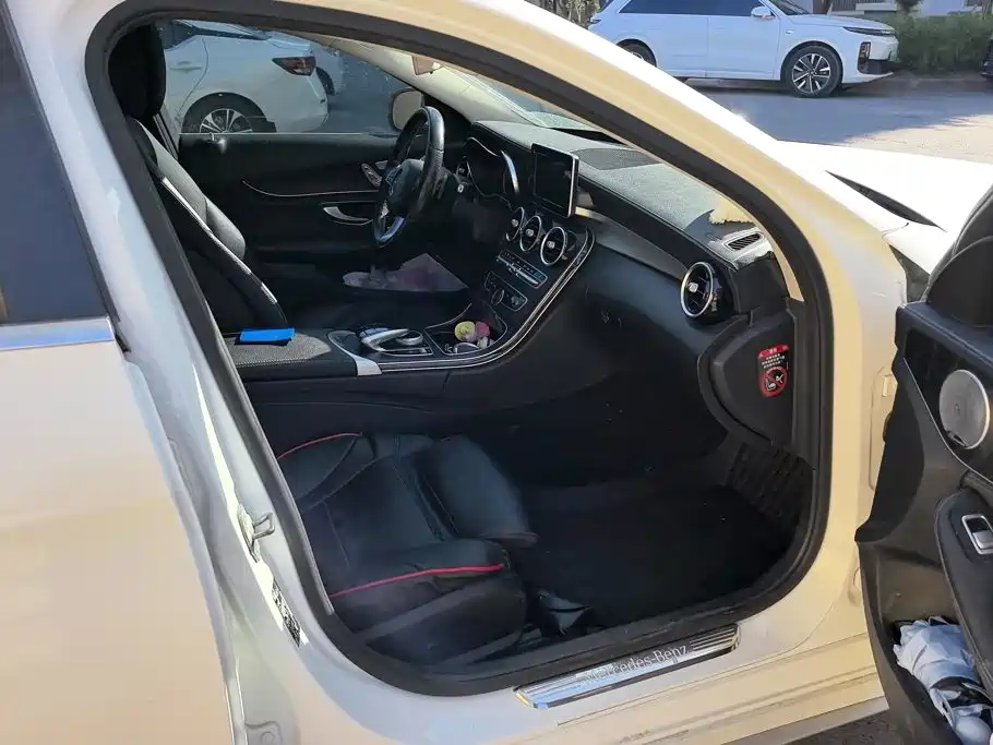 Mercedes-Benz C-Class — миниатюра 8