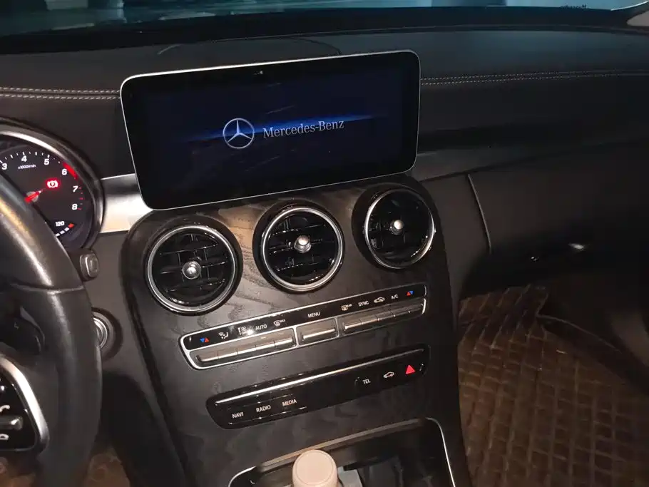 Mercedes-Benz C-Class — миниатюра 13