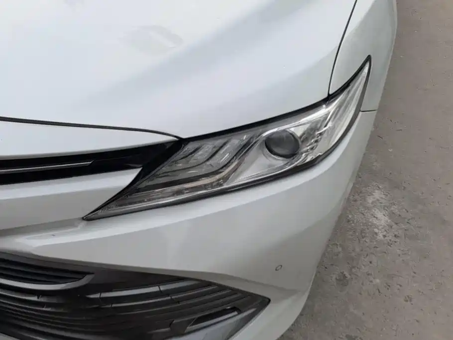 Toyota Camry — миниатюра 5