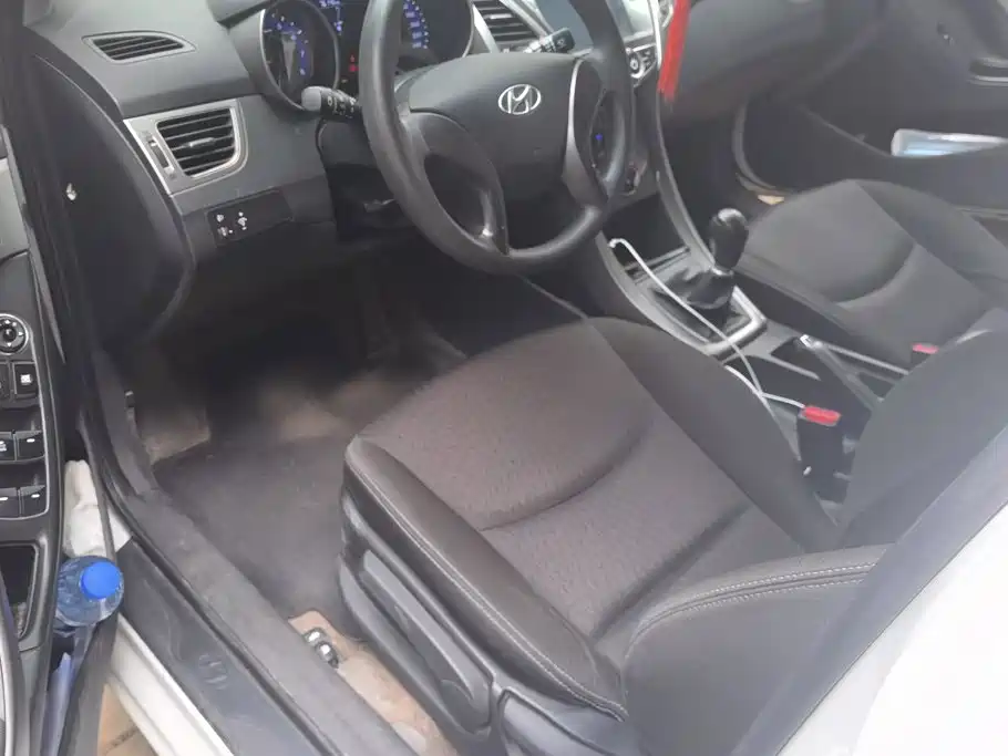 Hyundai Elantra Langdong — миниатюра 9