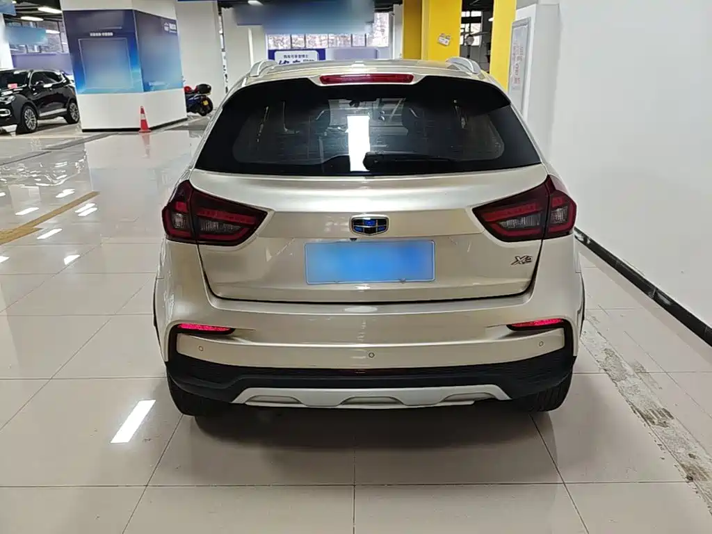 Geely Vision X3 — миниатюра 6